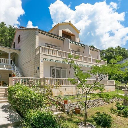 Apartments By The Sea Brela, Makarska - 18356 Exterior photo